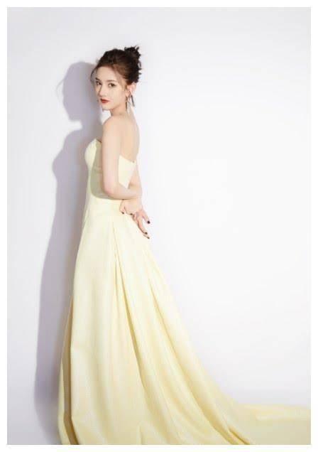 娱乐吃瓜君隐婚,吃瓜君曝料隐婚明星，真相背后引热议  第3张